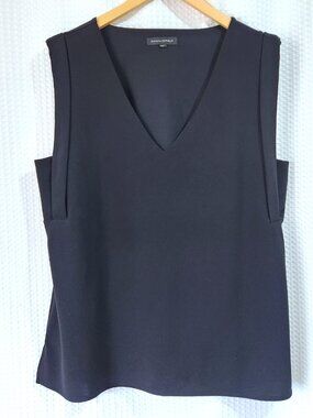 Banana Republic Sleeveless V Neck Black Top Women’s Medium Side Slits Minimalist